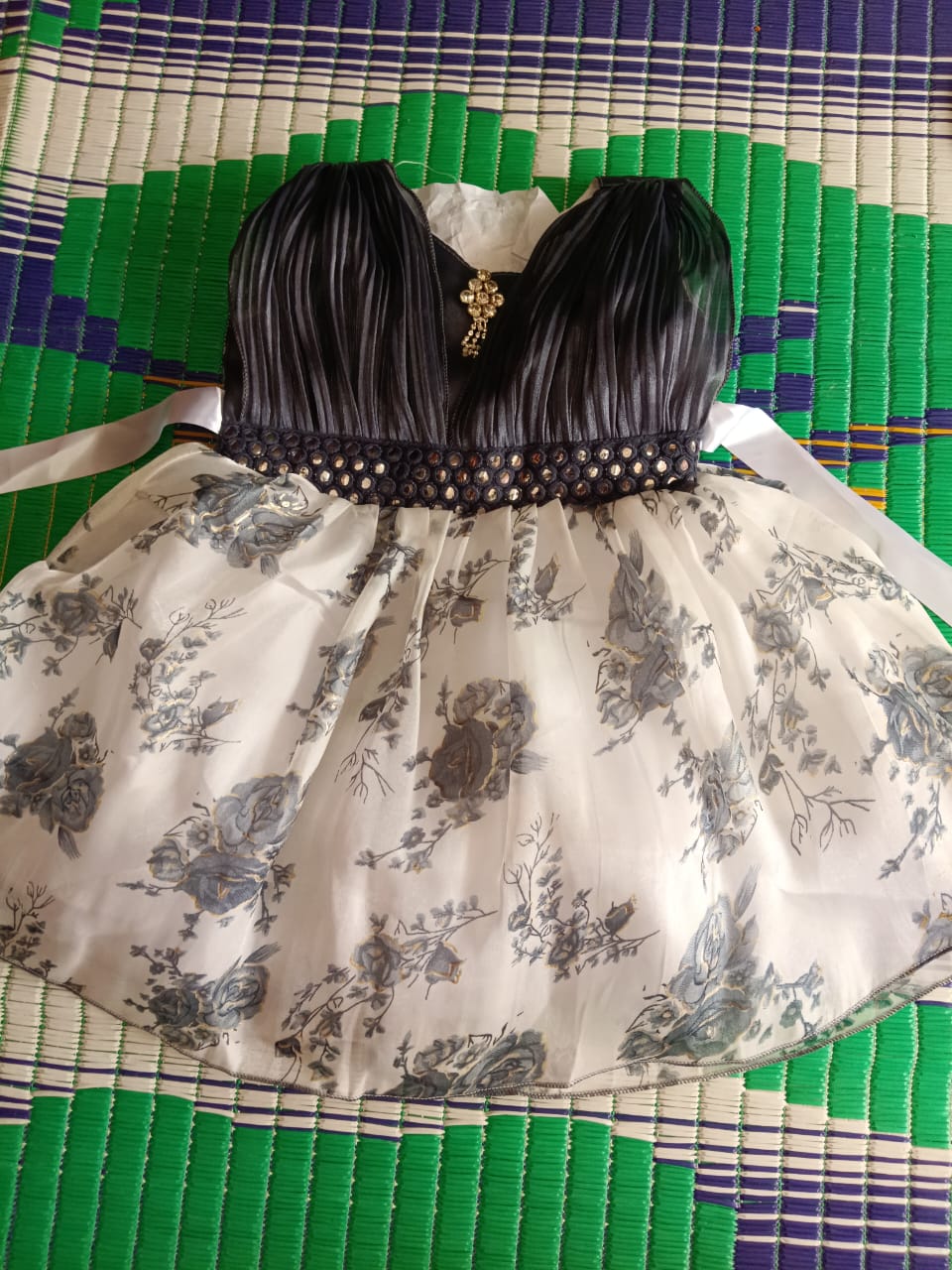 Elegant Floral Party Frock for Baby Girls – Stylish & Graceful